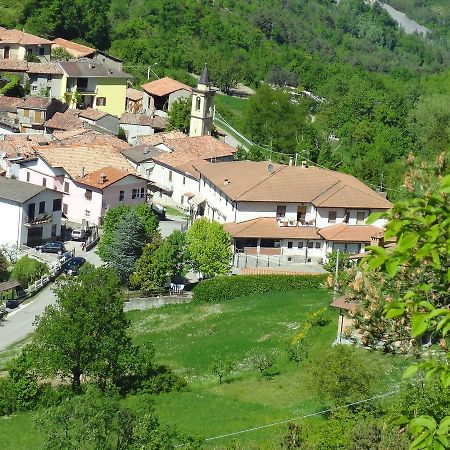 Hôtel Ristorante Primula Bianca à Varzi Extérieur photo