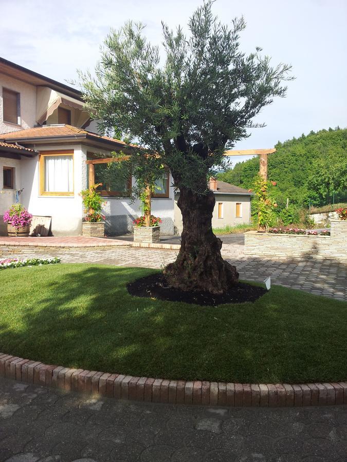 Hôtel Ristorante Primula Bianca à Varzi Extérieur photo